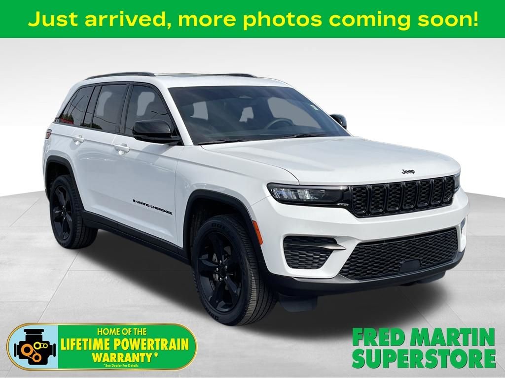 2023 Jeep Grand Cherokee Altitude 4x4's photo