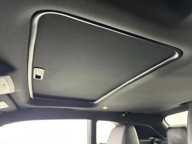 Used 2015 Beige Dodge R/T Scat Pack image 27