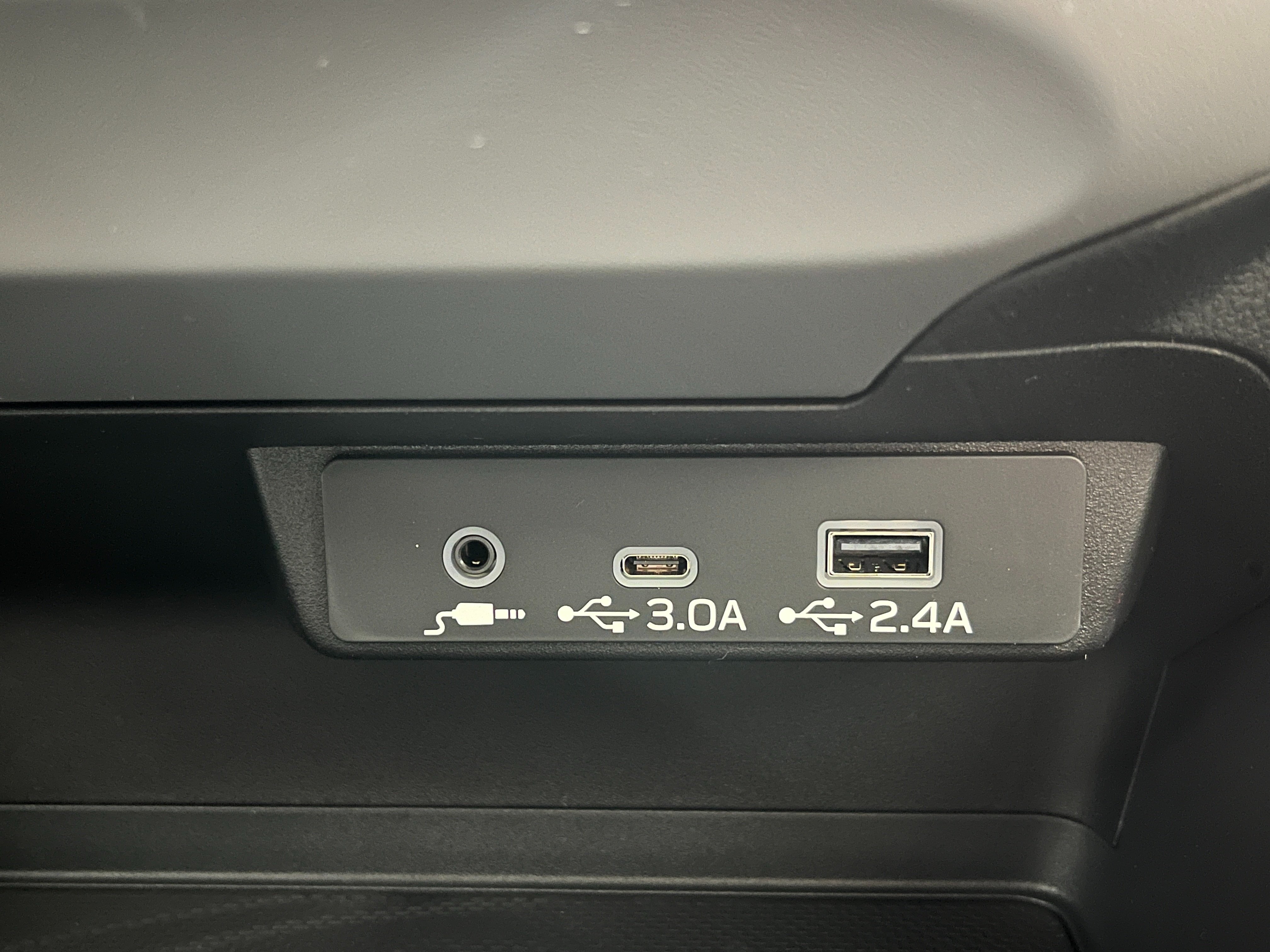 New 2026 CRYSTAL WHITE PEARL Subaru Premium image 22