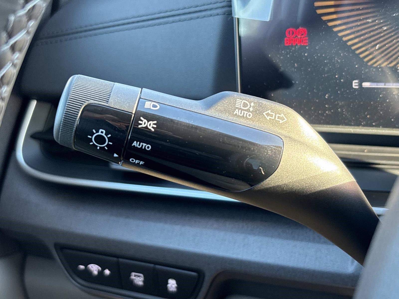 New 2026 Ceramic Silver Kia EX image 26