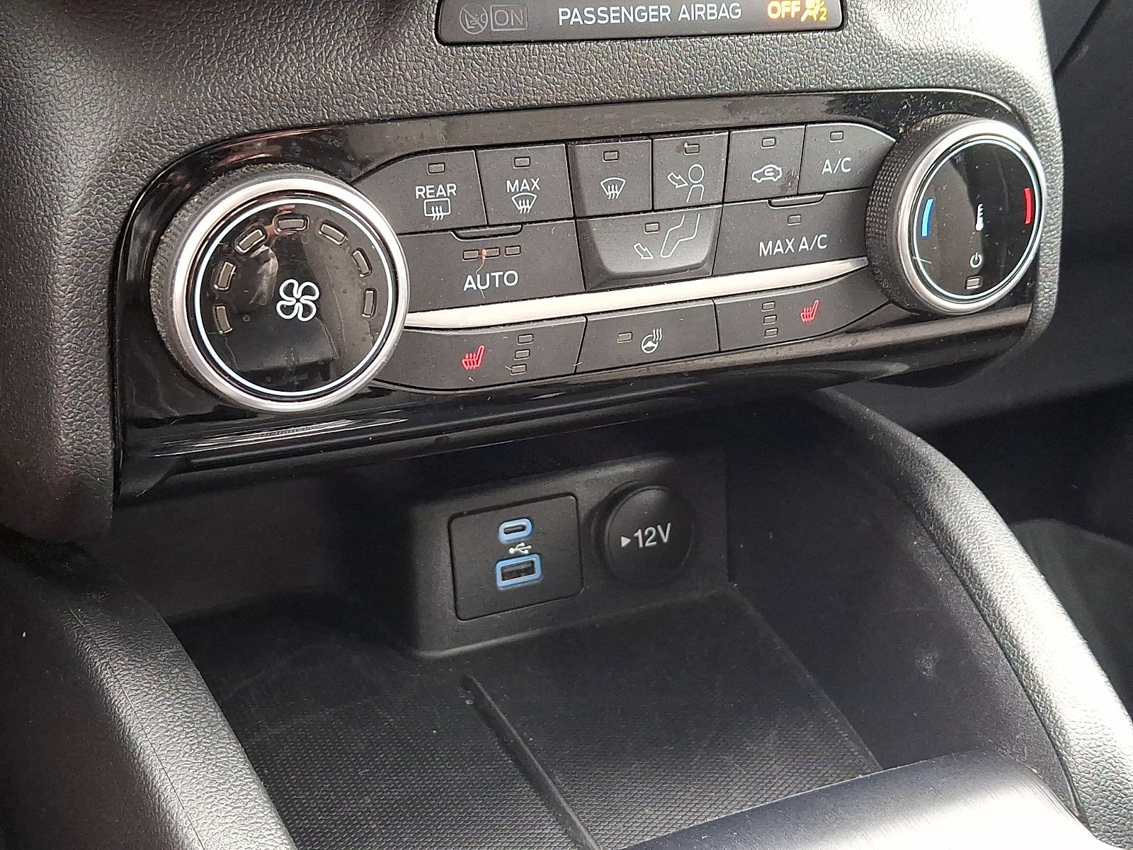 2022 Ford Escape SE - Photo 15