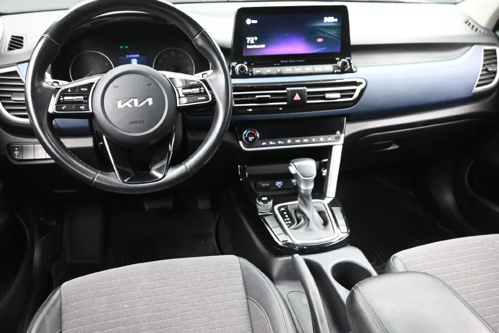 Used 2022 Yellow Kia S image 15