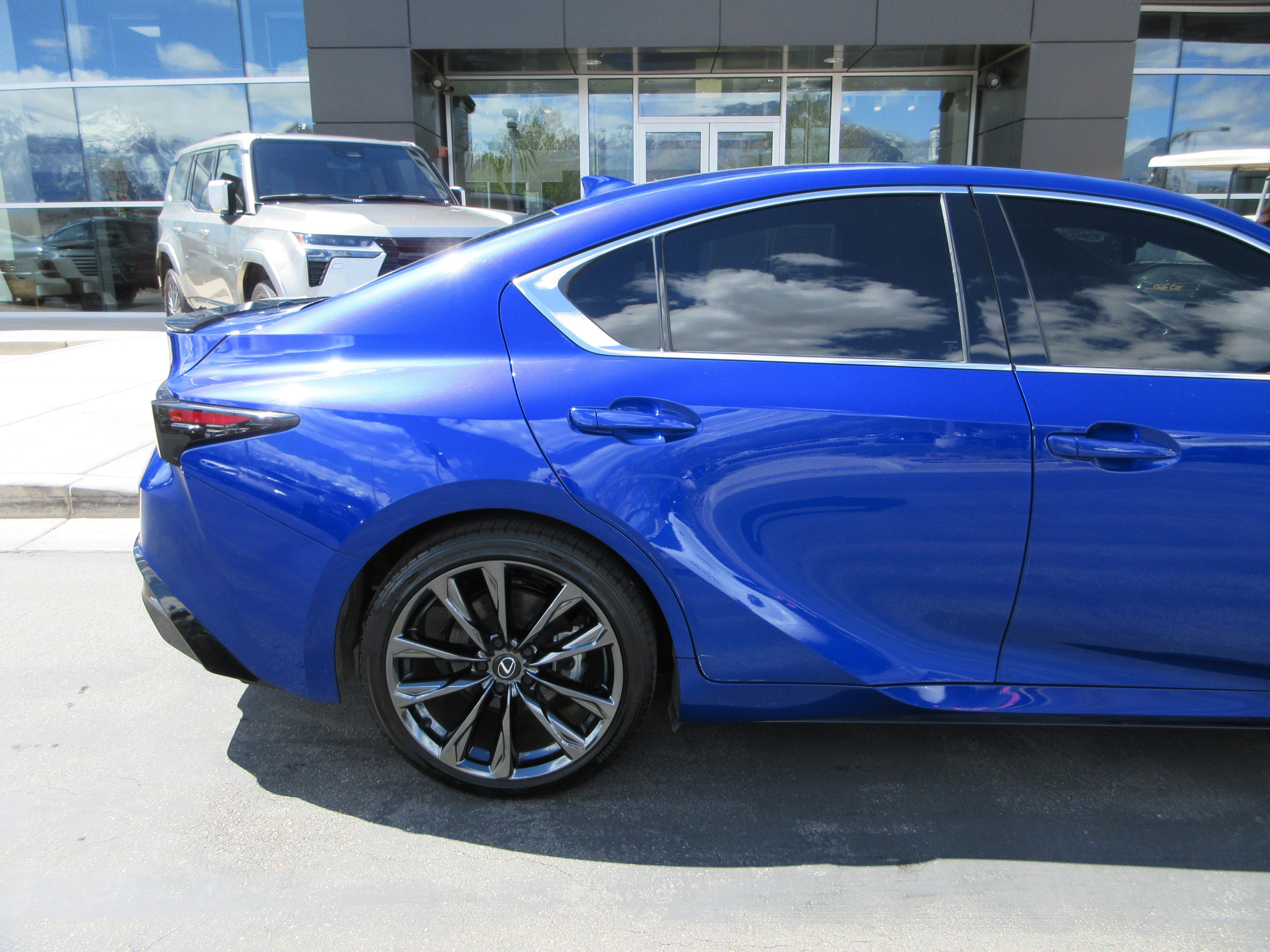 2024 Lexus IS 350 F SPORT - Photo 11