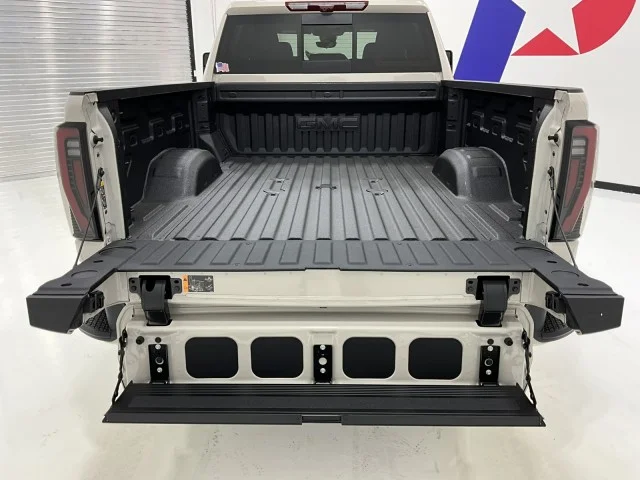 2026 GMC Sierra 2500HD AT4 - Photo 6