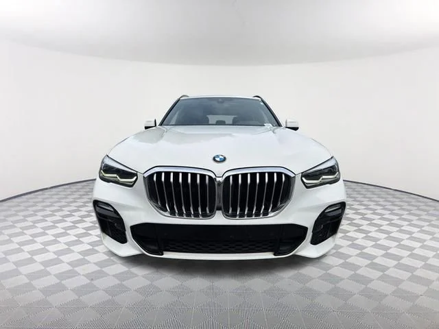 Used 2021 White BMW sDrive40i image 2