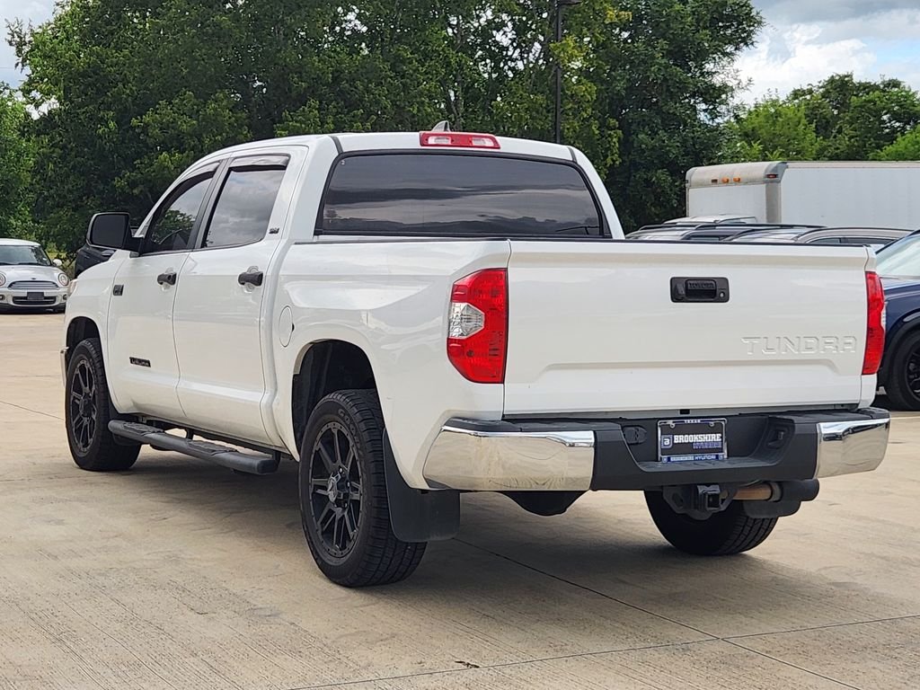 Used 2020 Super White Toyota SR5 image 9