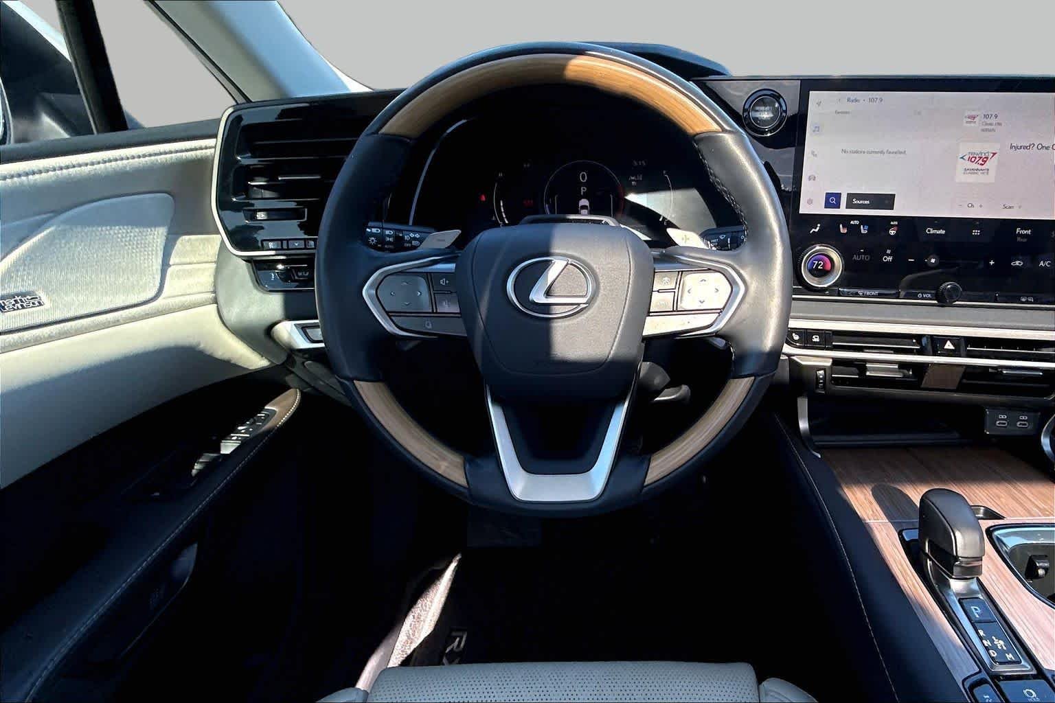 Used 2024 Eminent White Pearl Lexus Luxury image 6