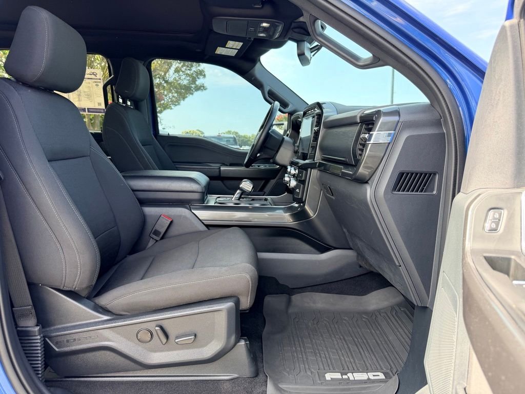 Used 2023 Blue Ford XLT image 16