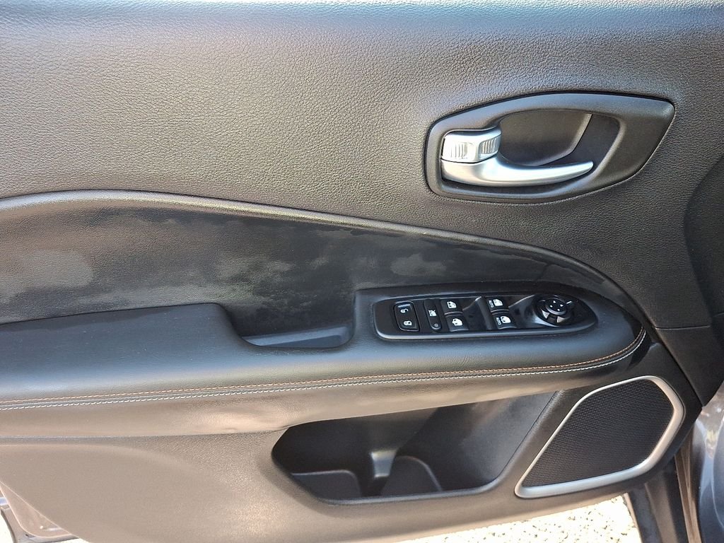 Used 2021 Gray Jeep Latitude image 13