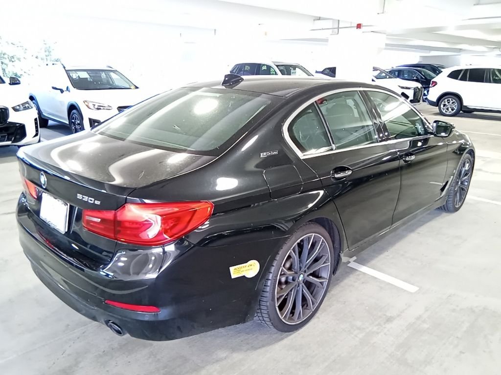 Used 2018 Black Sapphire Metallic BMW 530e xDrive iPerformance image 5