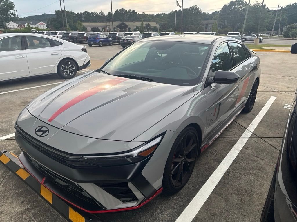 Used 2025 Gray Hyundai Base image 3
