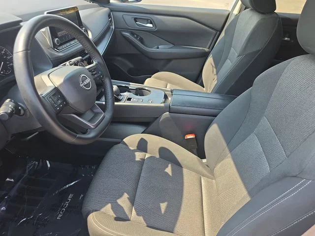 Used 2025 Silver Nissan SV image 16
