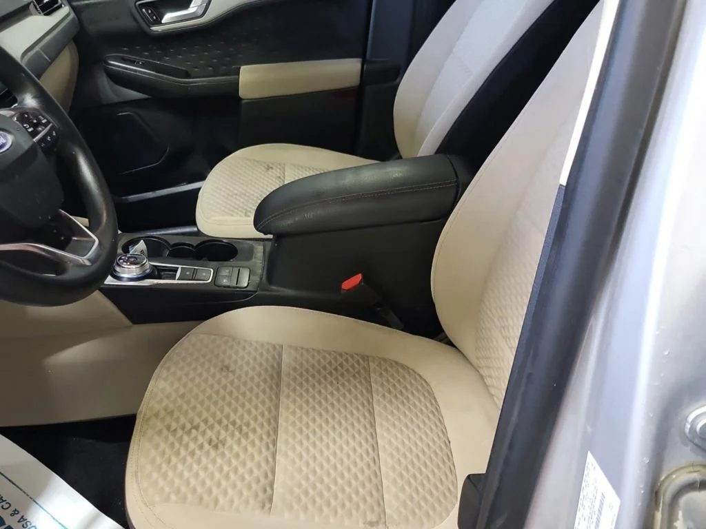 Certified Used 2020 Silver Ford SE image 10