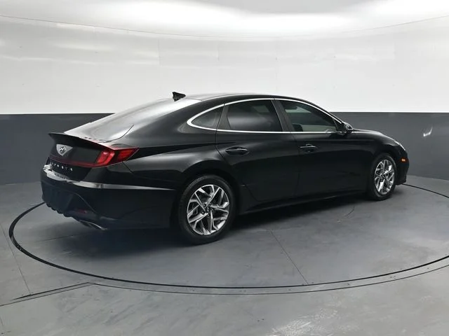 Used 2020 Black Hyundai SEL image 4