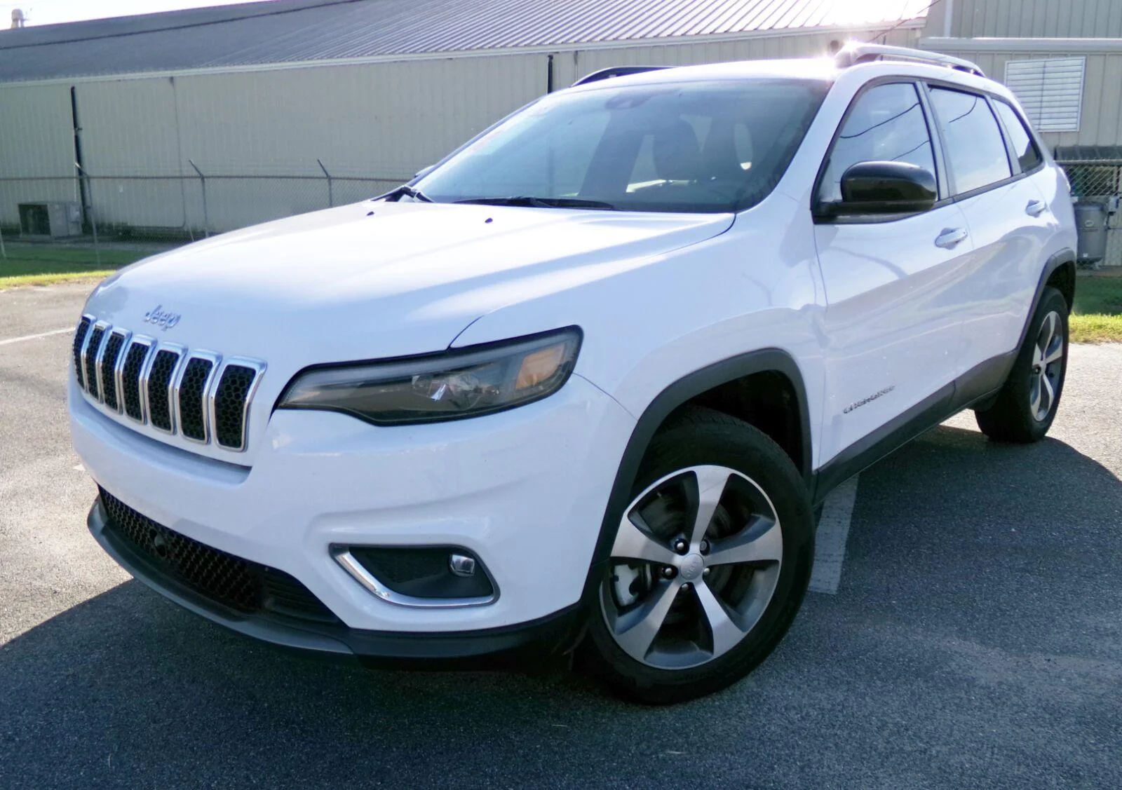 Used 2022 Bright White Clearcoat Jeep Limited image 1
