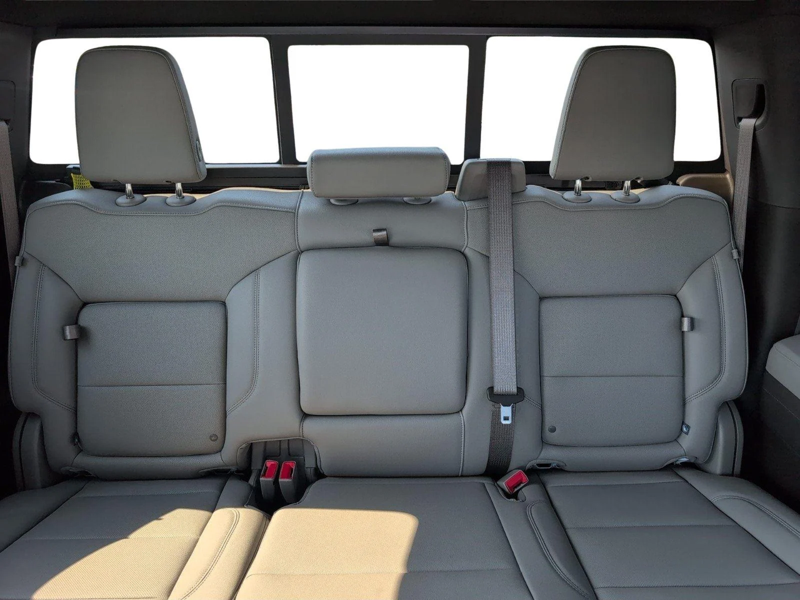 New 2026 Glacier White Tricoat GMC SLT image 31