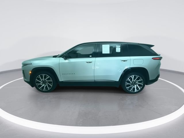 Used 2025 Silver Jeep Limited image 6