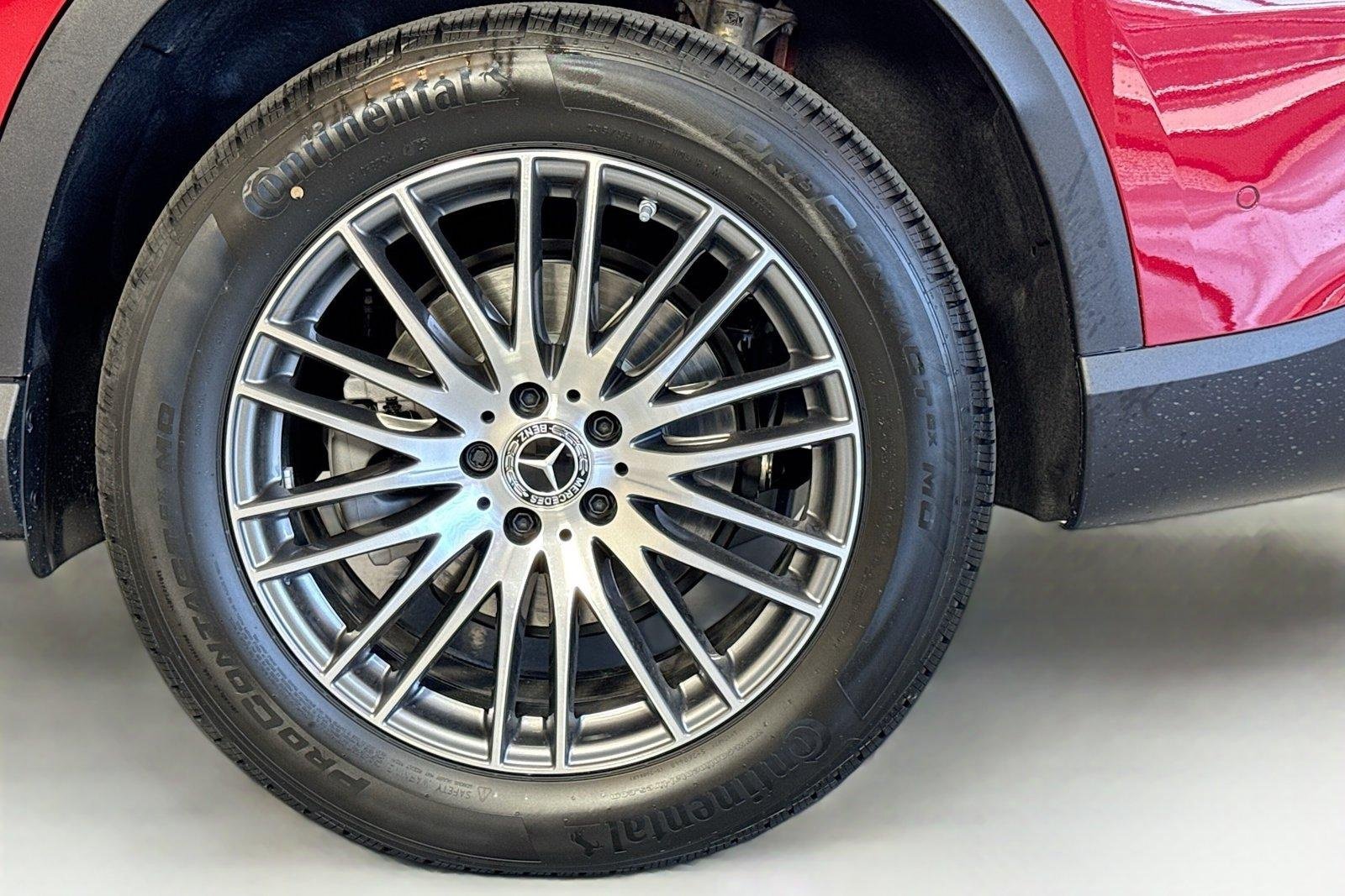 New 2026 Manufaktur Patagonia Red Metallic Mercedes-Benz GLC 300 image 29
