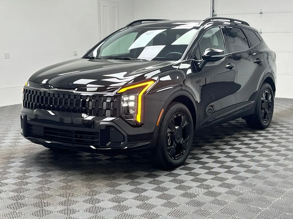 Used 2026 Black Kia X-Line image 2