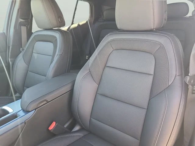 New 2026 Summit White Chevrolet LT image 17