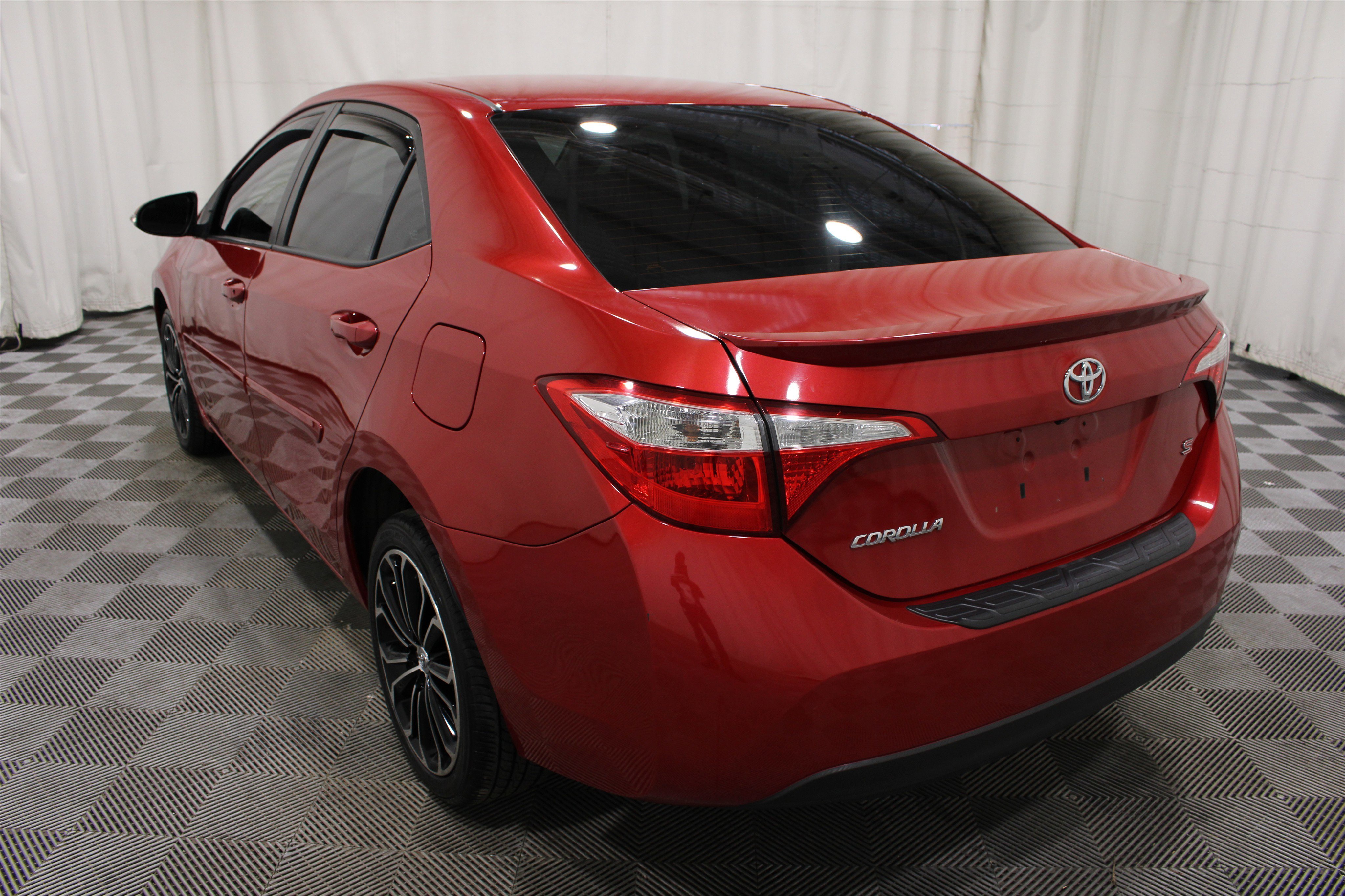 Used 2015 Red Toyota S Plus image 31