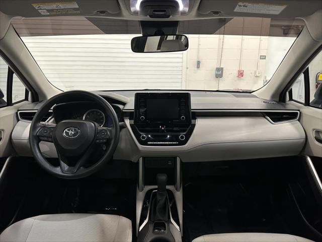 Certified Used 2022 Wind Chill Pearl Toyota L image 22