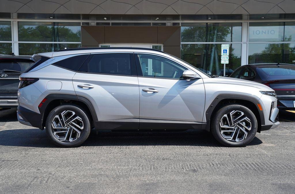New 2026 Shimmering Silver Hyundai Limited image 3
