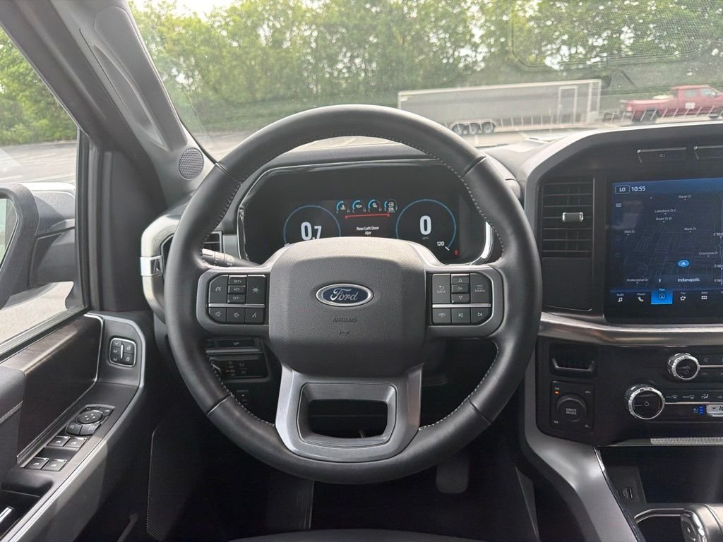 Used 2023 Gray Metallic Ford Lariat image 12