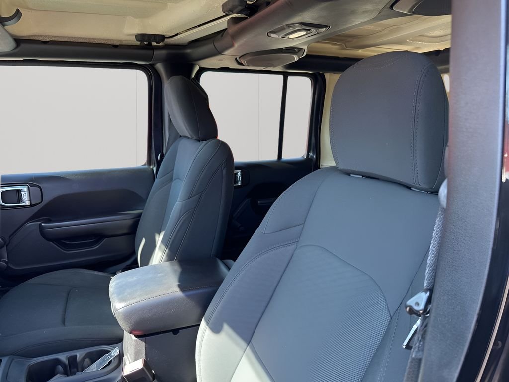 Used 2021 Black Jeep Unlimited Sport image 29
