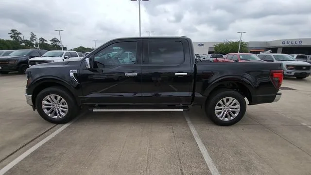 New 2026 Agate Black Metallic Ford XLT image 8