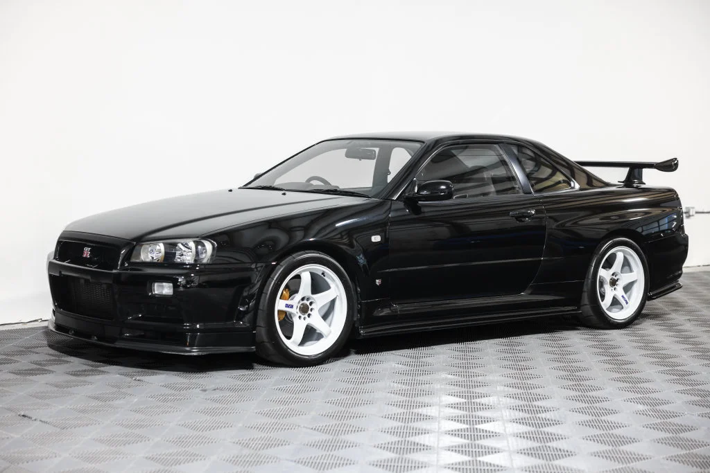Used 2000 Black Nissan  image 24