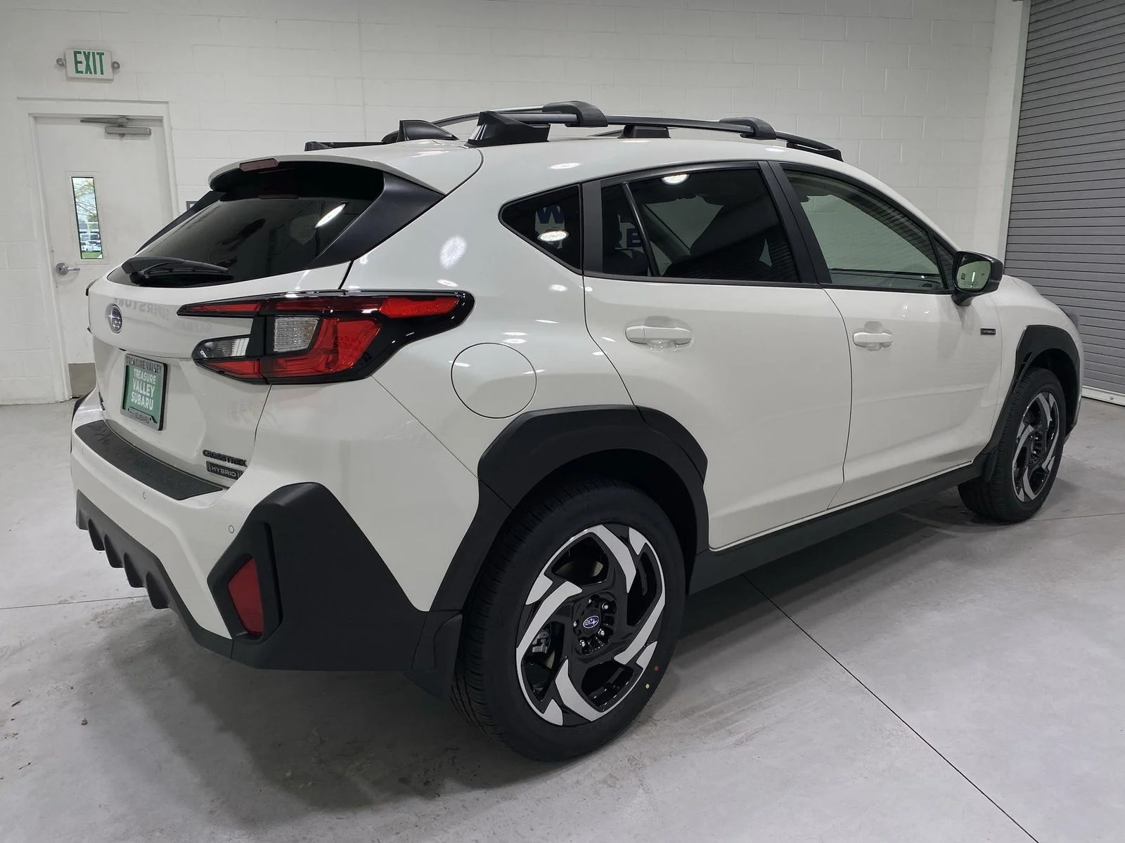 New 2026 CRYSTAL WHITE PEARL Subaru Limited image 8