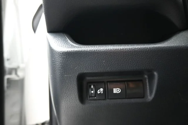 Used 2022 White Toyota Adventure image 22