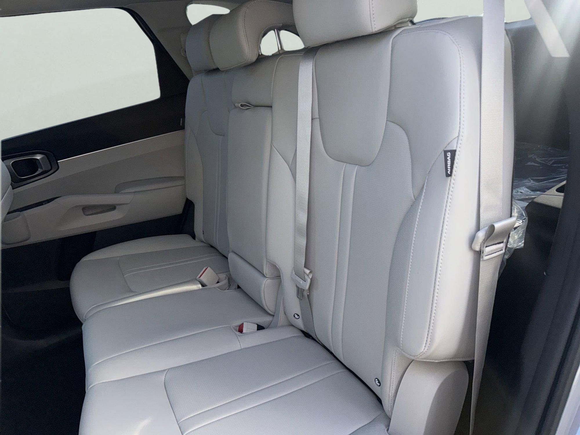 New 2026 Wolf Gray Kia S image 15