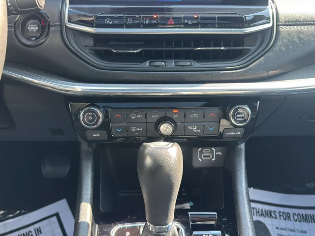 Used 2024 Silver Jeep Limited image 21