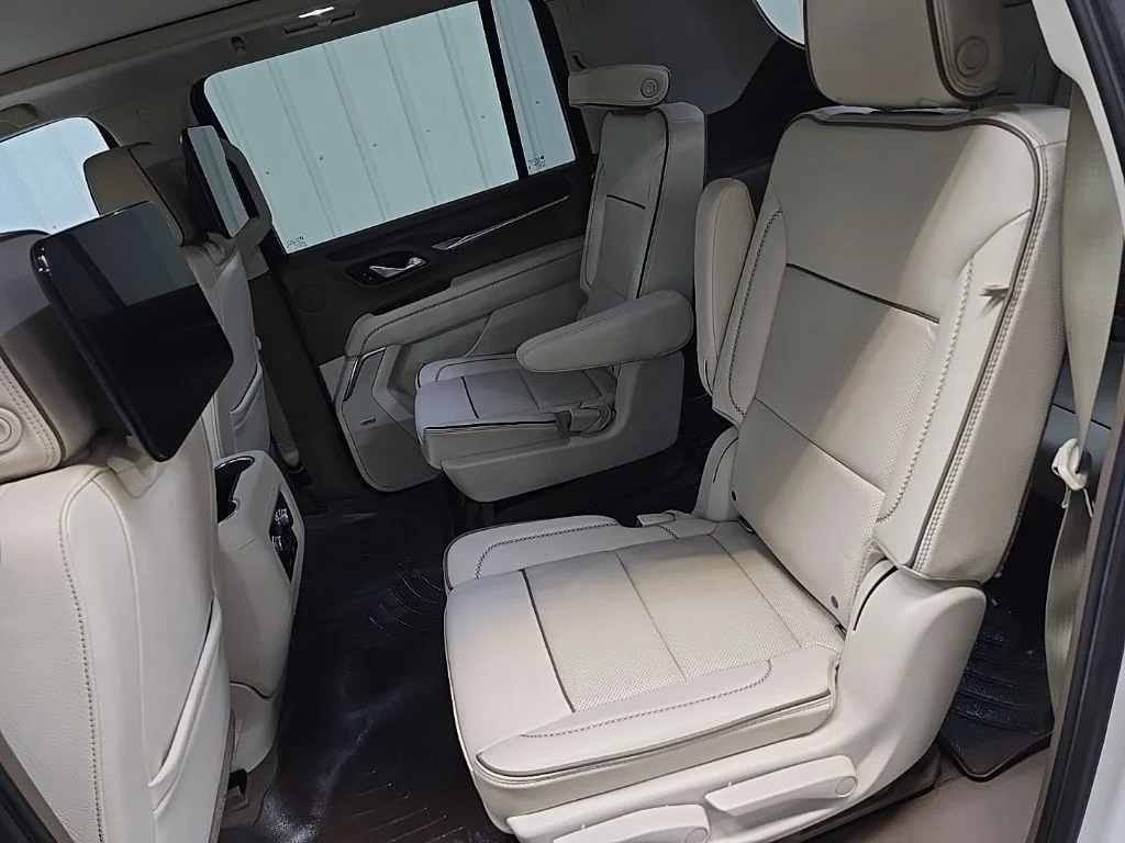 Used 2021 White GMC Denali image 33