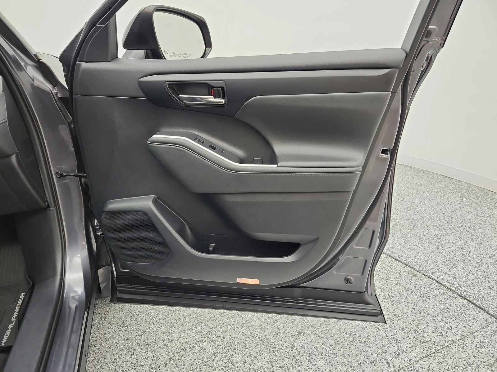Used 2021 Magnetic Gray Metallic Toyota Hybrid XLE AWD (Natl) image 20