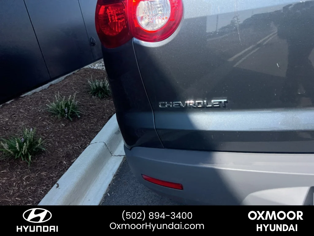Used 2009 Cyber Gray Metallic Chevrolet LS image 15