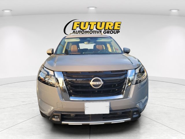 Used 2024 Gray Nissan Platinum image 2
