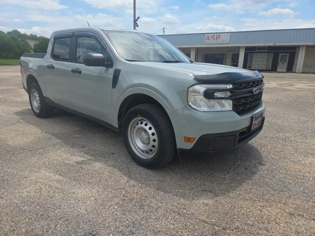 Certified Used 2023  Ford XL image 1