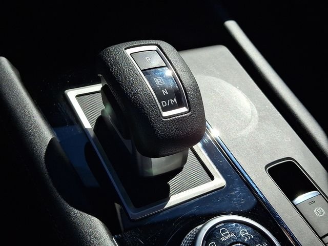 Used 2022 Black Mitsubishi ES image 15