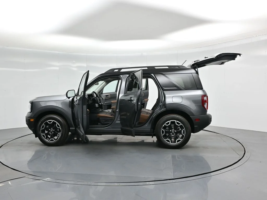 New 2025 Carbonized Gray Metallic Ford Outer Banks image 39