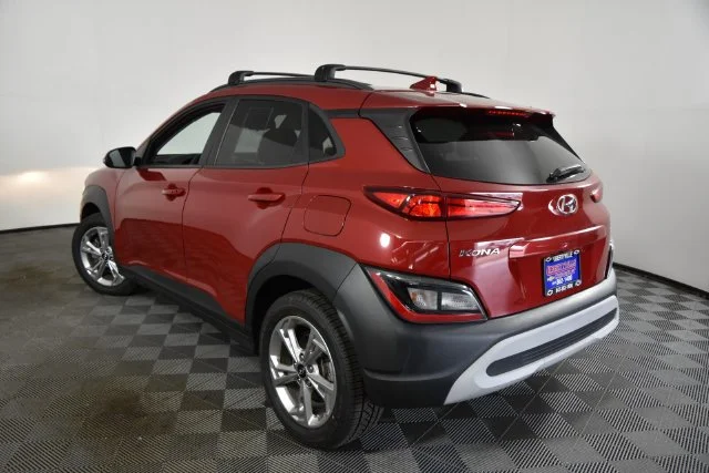 Used 2022 Red Hyundai SEL image 8