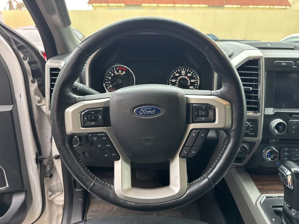 Used 2018 White Ford Lariat image 7