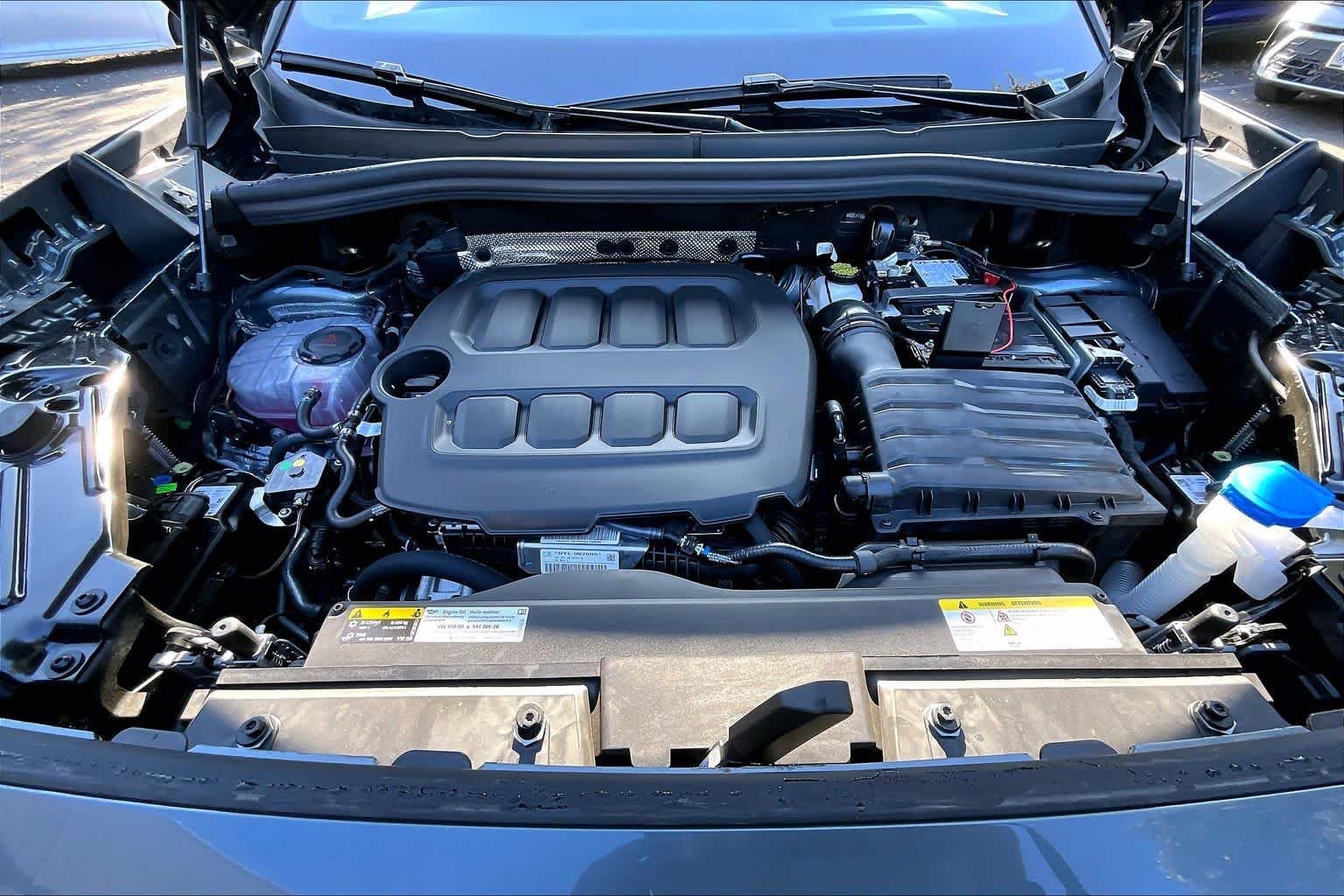 New 2026 Platinum Gray Metallic Volkswagen 2.0T SE R-Line Black image 16