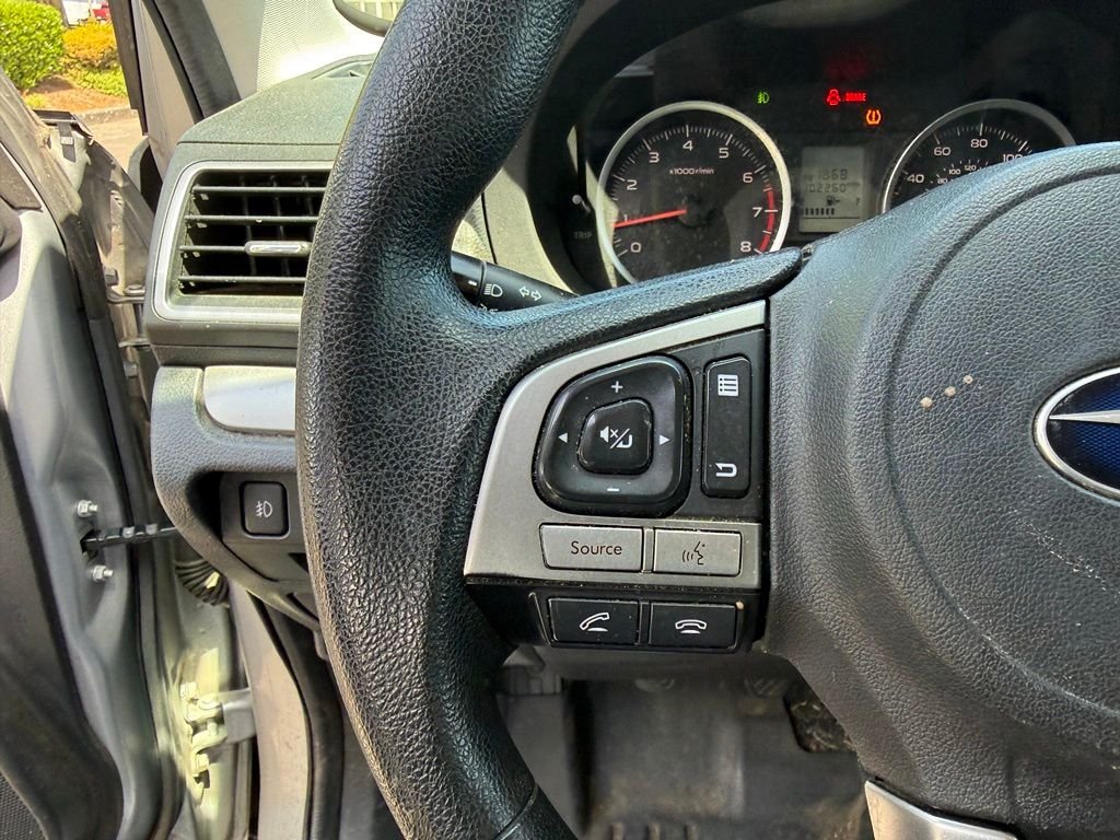 Used 2018 Ice Silver Metallic Subaru 2.5i Premium image 11