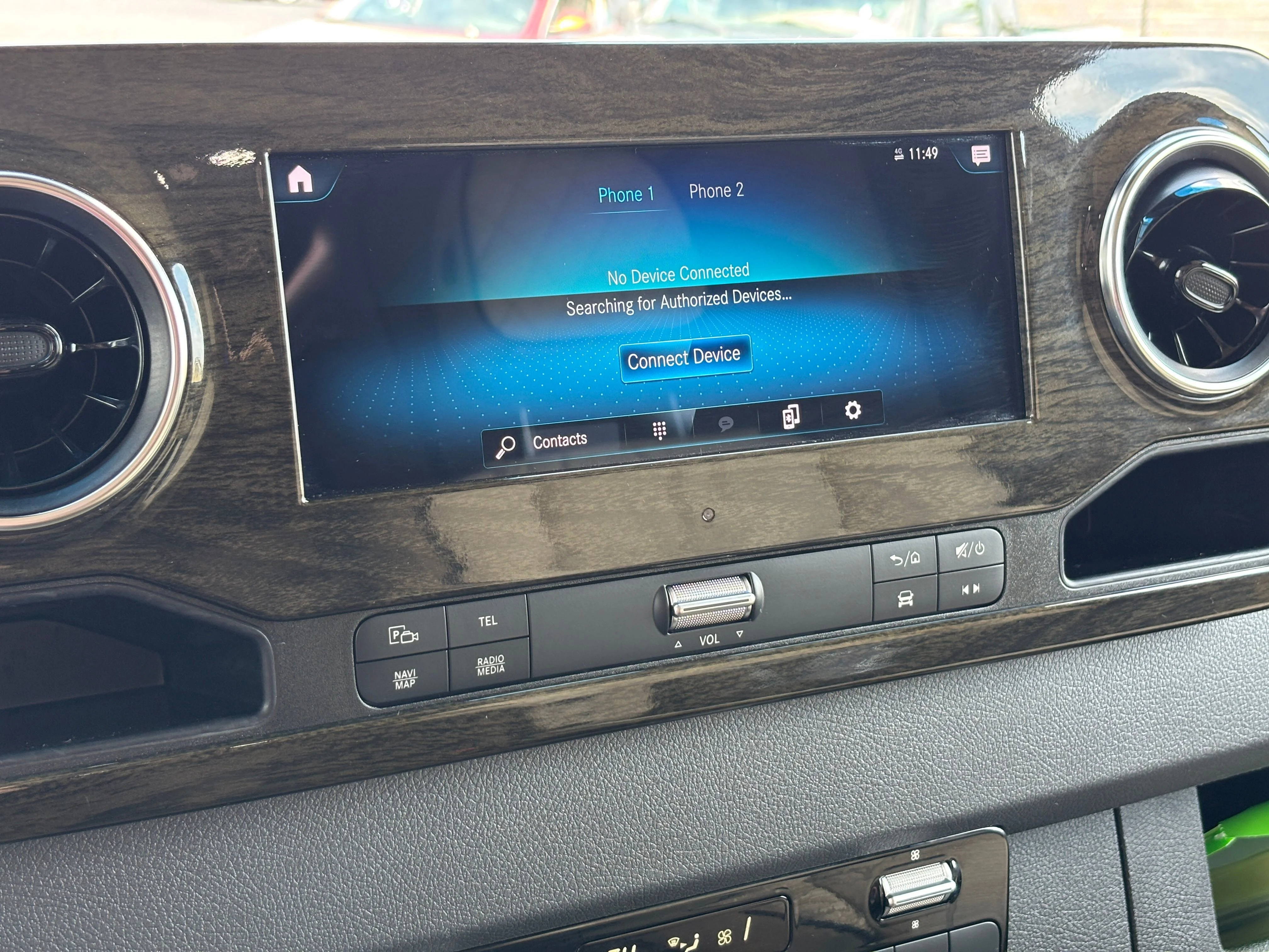 Used 2021 Silver Mercedes-Benz Midwest Luxe Cruiser image 33