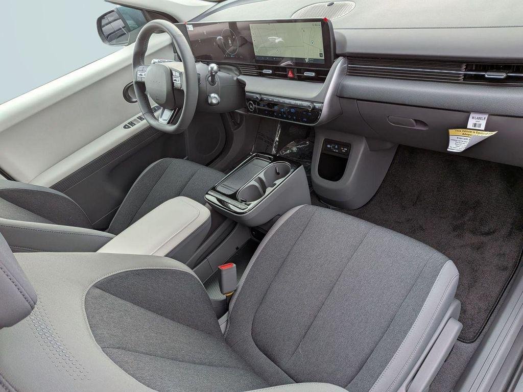 2025 Hyundai IONIQ 5 SE - Photo 33