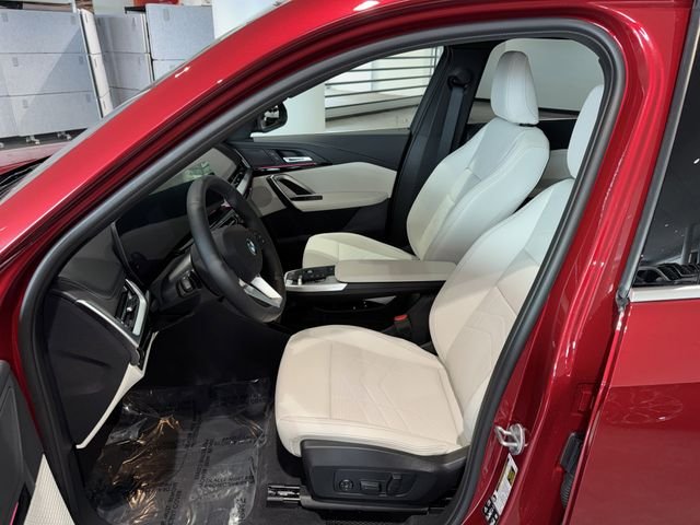 New 2026 Vegas Red Metallic BMW xDrive28i image 15