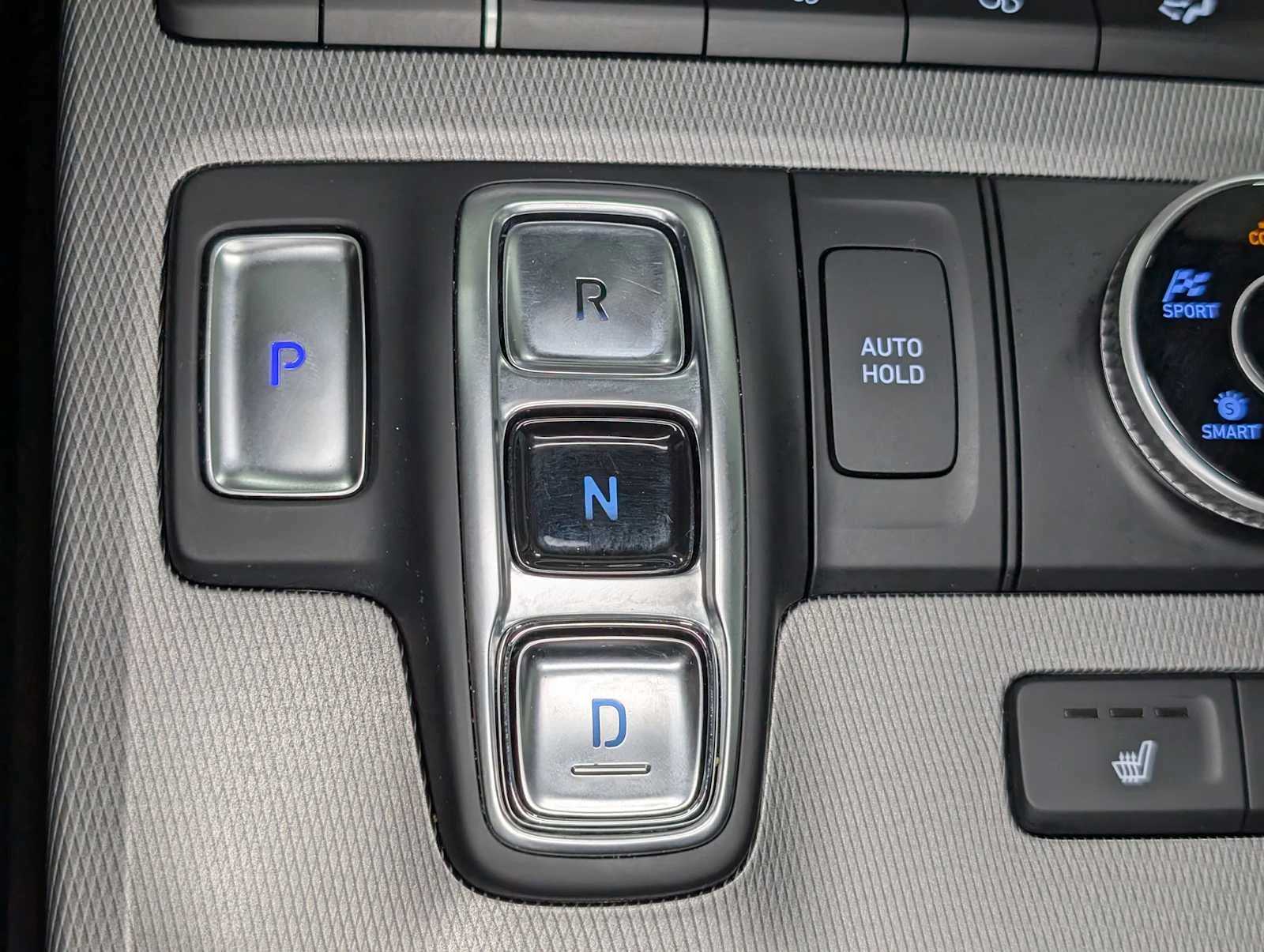 Used 2021 Hyper White Hyundai SEL image 29